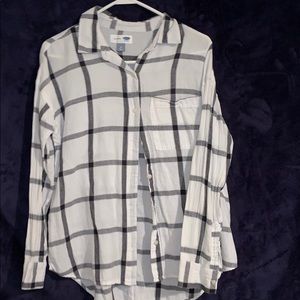 * BLACK AND WHITE PLAID BOYFRIEND FLANNEL